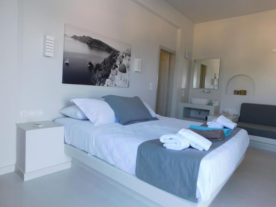 Perissa Beachfront Rooms Exterior foto