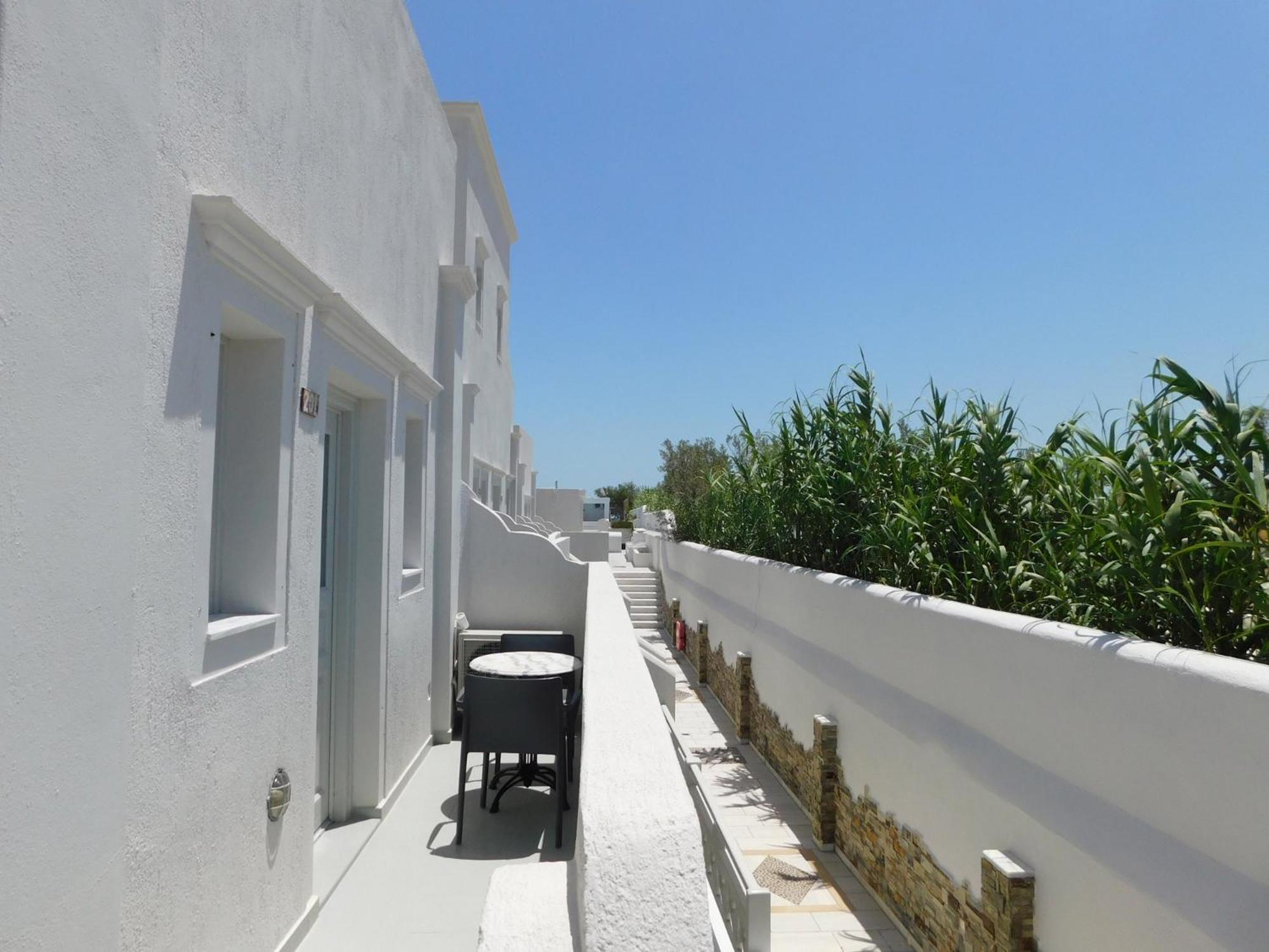 Perissa Beachfront Rooms Exterior foto